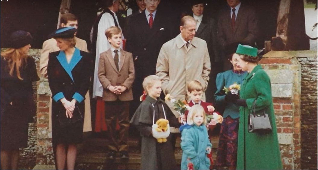 Σπάνιες φωτογραφίες της Βρετανικής βασιλικής οικογένειας, βρέθηκαν τυχαία