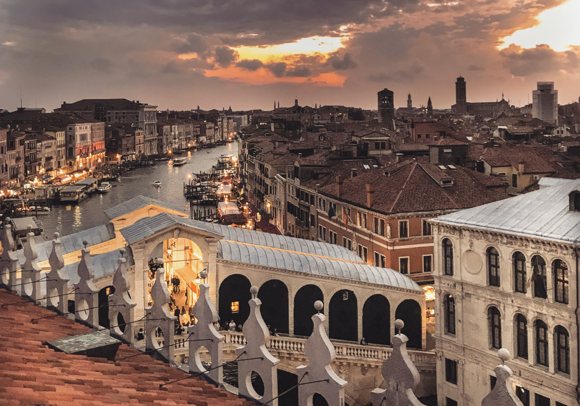 Τέλος στα μεγάλα τουριστικά γκρουπ στη Βενετία